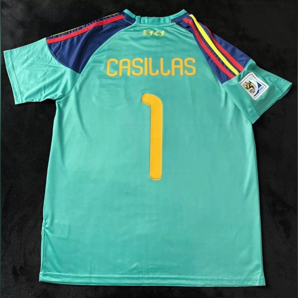 Casillas #1 Spain 2010 S-XL Retro soccer jersey World Cup Goalkeeper Slim Fit